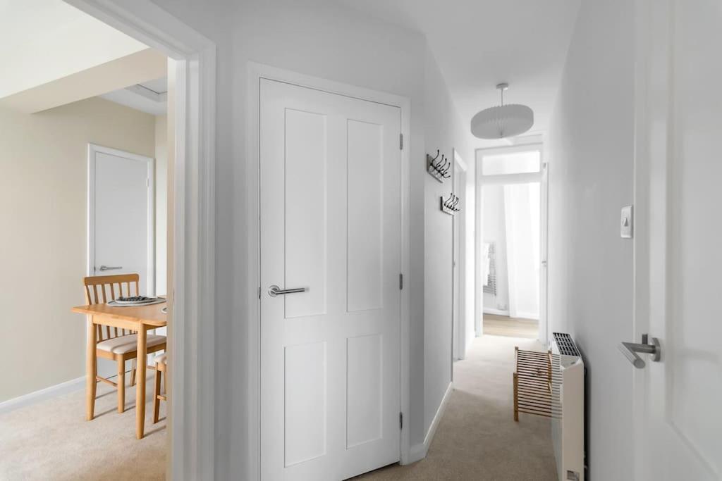1-Bed Seaside Apartment With Parking Cromer Esterno foto